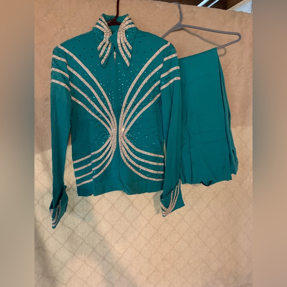 Womens showmanship outfit!